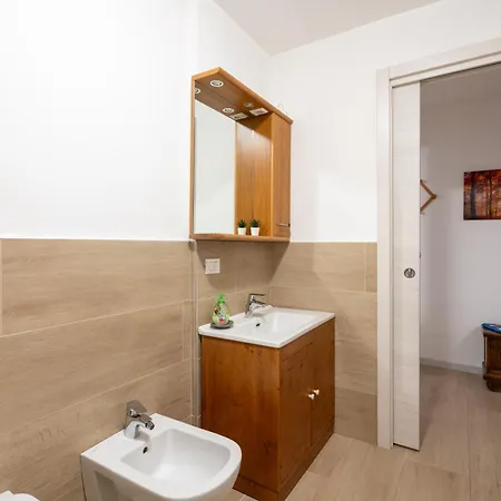 Piano Terra In Centro - A Due Passi Da Tutto Apartamento *